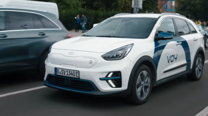 Die Fahrzeuge von Vay im Probebetrieb in Berlin