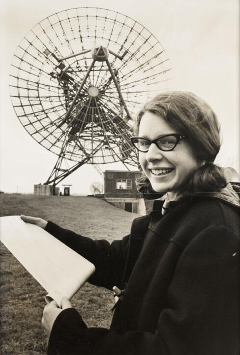 1967 macht die junge nordirische Astrophysik-Studentin Jocelyn Bell Burnell eine ...