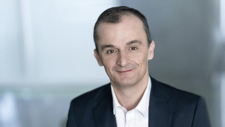 Intelligent chassis systems